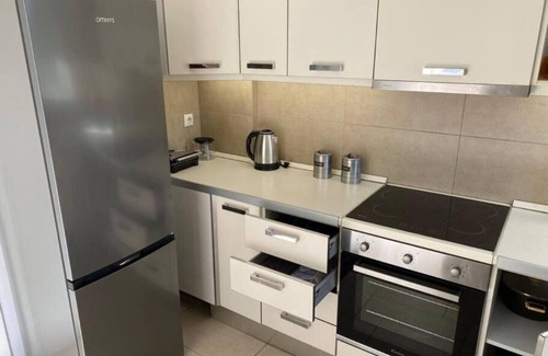Marousi Apartamento | Urban Apartment in Marousi with Rural View