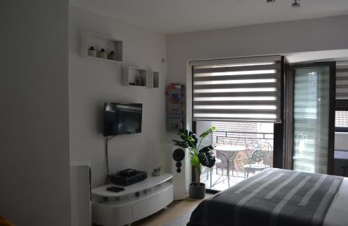 Medijana Apartamento | Urban Apartment