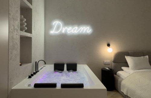 Katowice Apartamento | URBAN APARTMENTS GLOBAL, Jacuzzi, Floor 8th No 03, Garage, Self Check-in, No deposit