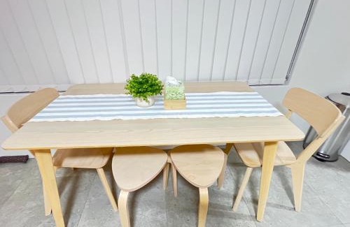 Hillsdale Casa | Urban Beachside Escape near Eastgardens