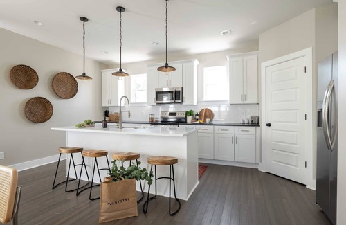 Talbot's Corner Cabaña | Urban by Avantstay Elegant East Nashville Condo Hip & Trendy Area