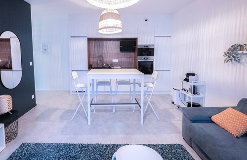 Bollee Apartamento | Urban Calm: una estancia luminosa y moderna