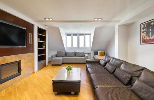 Old Town Apartamento | Urban Chic - City Center - 3 Floors - Luxury Apartment