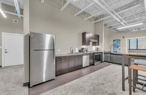 Waldron Apartamento | Urban Chic Loft Near Airport with High-Speed WiFi