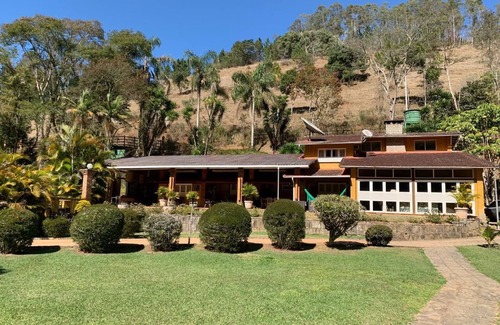 Teresopolis Casa | Confort urbano en un entorno totalmente rural.