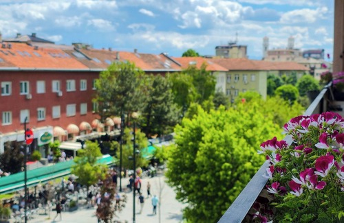Pristina Apartamento | Urban Cozy Retreat