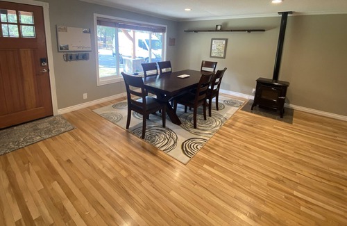 Deschutes River Woods Casa | Urban Craftsman Retreat