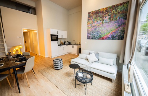 Stadsdriehoek Villa | Urban Elegance 3BDR Apartment BSH