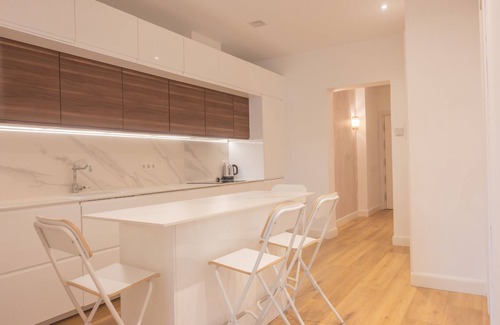 Ibiza Apartamento | Elegancia Urbana en el Corazón de Retiro
