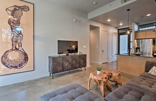 South Lamar Apartamento | Urban Escape in SoLA with Private Patio!