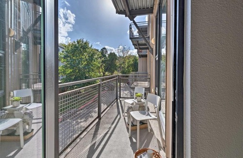 South Lamar Apartamento | Urban Escape in SoLA with Private Patio!