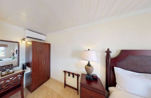 Christiansted Hotel | Urban Escape Near Christiansted Boardwalk Dining, Shopping, Art, Island Tours