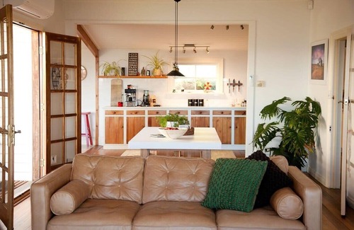 Blackmans Bay Casa | Urban farm stay with water views
