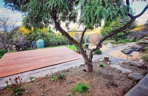 Blackmans Bay Casa | Urban farm stay with water views