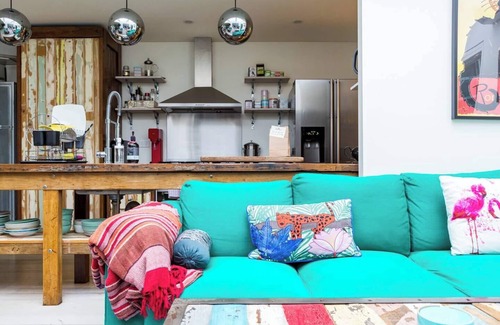 Surry Hills Casa | Urban Farmhouse Flair Surry Hills Terrace Serenity