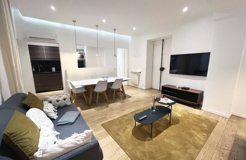 Strasbourg -Saint-Denis Apartamento | Urban Flat 69 - Beautiful Parisian Apartment in Center of Paris