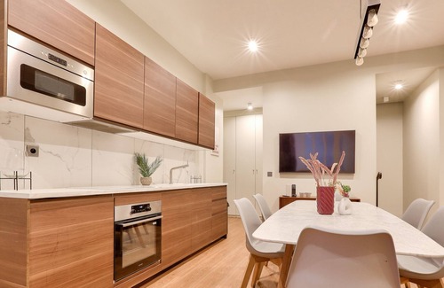 Enfants-Rouges Apartamento | Urban Flat 77 - Sublime and Spacious Flat in Le Marais