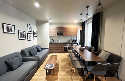 Enfants-Rouges Apartamento | Urban Flat 78 - Beautiful 3 Bedroom in Le Marais