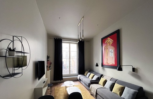 Strasbourg -Saint-Denis Apartamento | Urban Flat 94 - Sublime 4BDR Flat Coco Chanel
