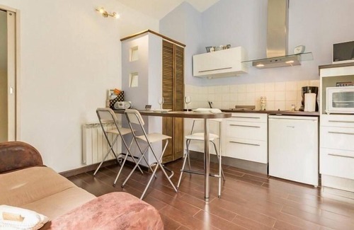 Saint-Sebastien-sur-Loire Cabaña | Escapada Urbana: Jardín, Cerca del Centro de Nantes, Bicicletas Gratis