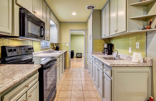Durham Casa | Urban garden home near Duke/Downtown/Museums