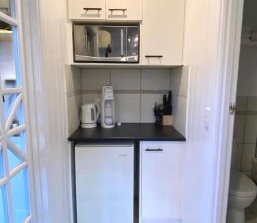 Newtown Casa | Urban Getaway Apartment Ipswich