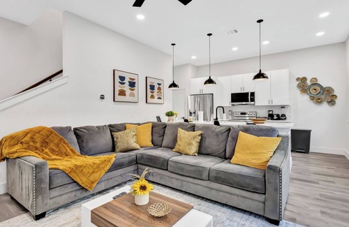 Dallas Hotel | Urban Haven in the heart of Dallas l Pet Friendly