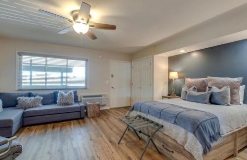 Melrose Apartamento | Urban Hideaway Cozy Studio with Pool Access