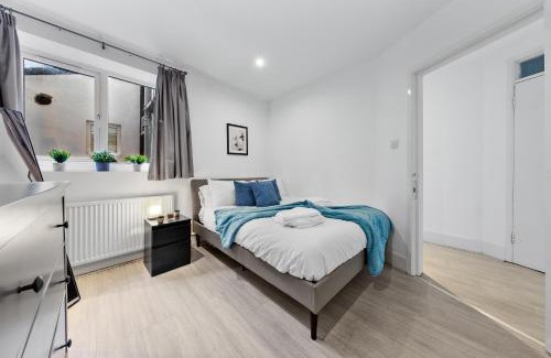 Ferndale Apartamento | Urban Hideaway, Private Garden, 2 Mins to Station