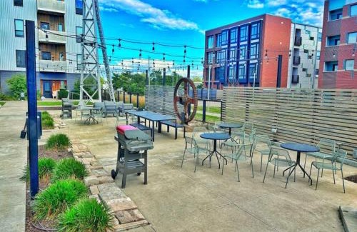 Downtown Des Moines Apartamento | Urban Jungle Retreat (417)