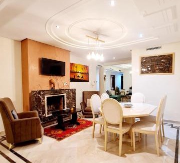 Ville Nouvelle Apartamento | Urban Luxe Apartment - Champs de Course