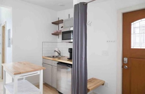 Old North End Apartamento | Urban Luxury Loft: Parking+72”TV