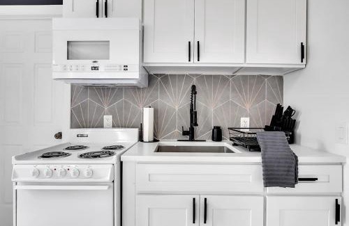 Seward Place Apartamento | Urban Nest #4 Chic studio central to downtown