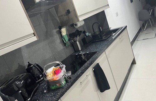 Selhurst Apartamento | Urban Oasis, 2 Bed, Croydon, Sleeps 6