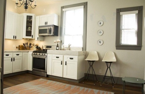Knoxville Casa | Urban Oasis~4th & Gill Modern Historic Home~Arcade