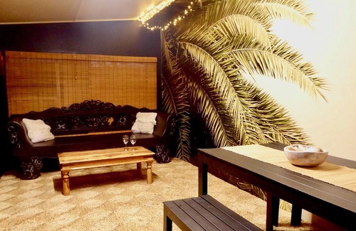 Wallsend Casa | Urban Oasis... Close to Hospitals & University.
