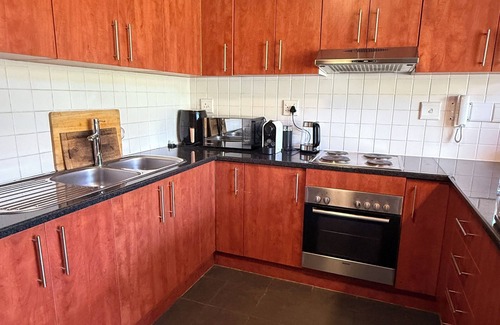 Stellenbosch Central Apartamento | Urban Oasis in Stellenbosch