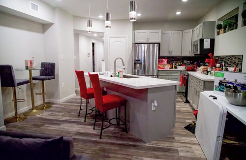 South Central Houston Casa | Urban Oasis Retreat - Unit # 1 & 2
