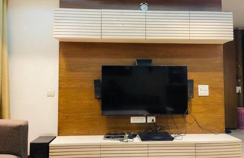 Chittaranjan Apartamento | Urban Oasis: Stylish Retreat
