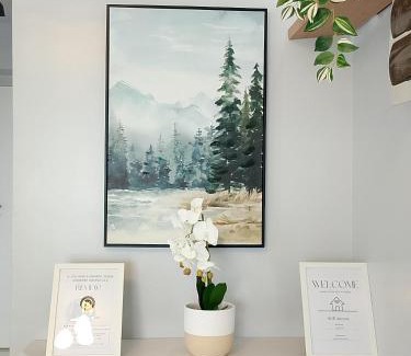 South Triangle Apartamento | Urban Oasis with Skyline View