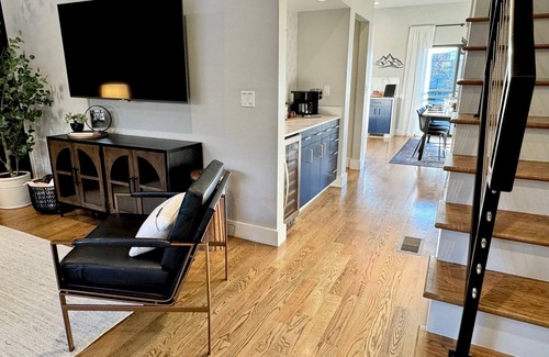 North Chattanooga Casa | Urban Overlook - Northshore Luxury + Prime Location