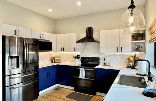 North Chattanooga Casa | Urban Overlook - Northshore Luxury + Prime Location