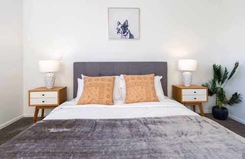 Upper Riccarton Casa | Urban Park Escape 2 Bed 2 Bath w/Carpark