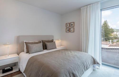 Ponta Delgada Apartamento | Urban Penthouse