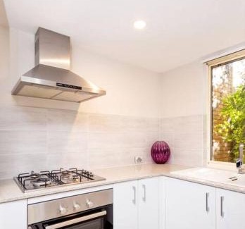 Perth Casa | Urban Retreat CBD Perth House 4BR 3BA 2PK SLEEP 8!