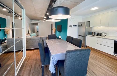 Villa del Parque Apartamento | Urban Retreat Elegant Modern Apartment with Balcony in Villa del Parque