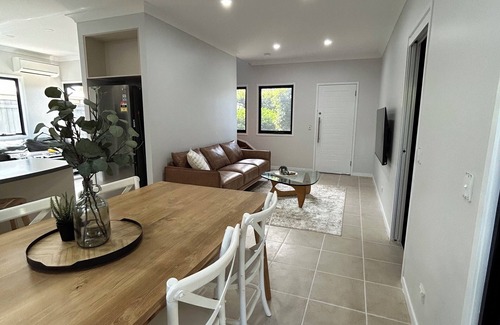 Chermside Casa | Urban Retreat -Modern Family Escape with Games Room!