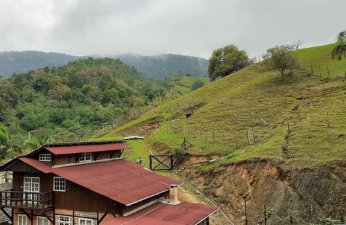 Estrada das Areias Casa | Sitio urbano Amorinzópolis