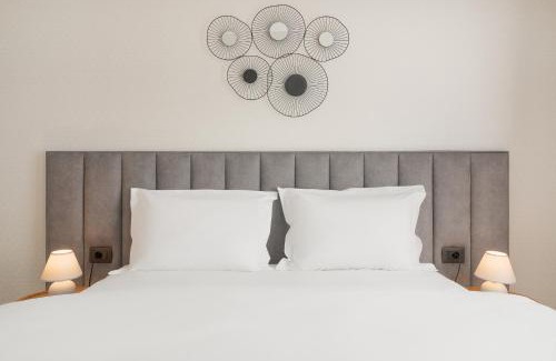 Oradea Apartamento | Urban Suite- Luxe 2BR with Balcony and Parking