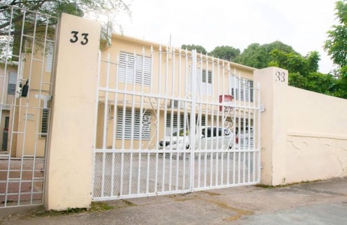 Gordon Town Apartamento | Urban Suites